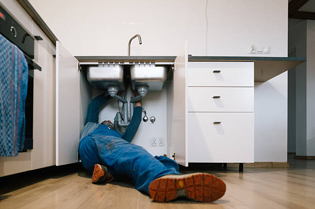 Professional Leak Detection technician working in Beverly Hills, TX